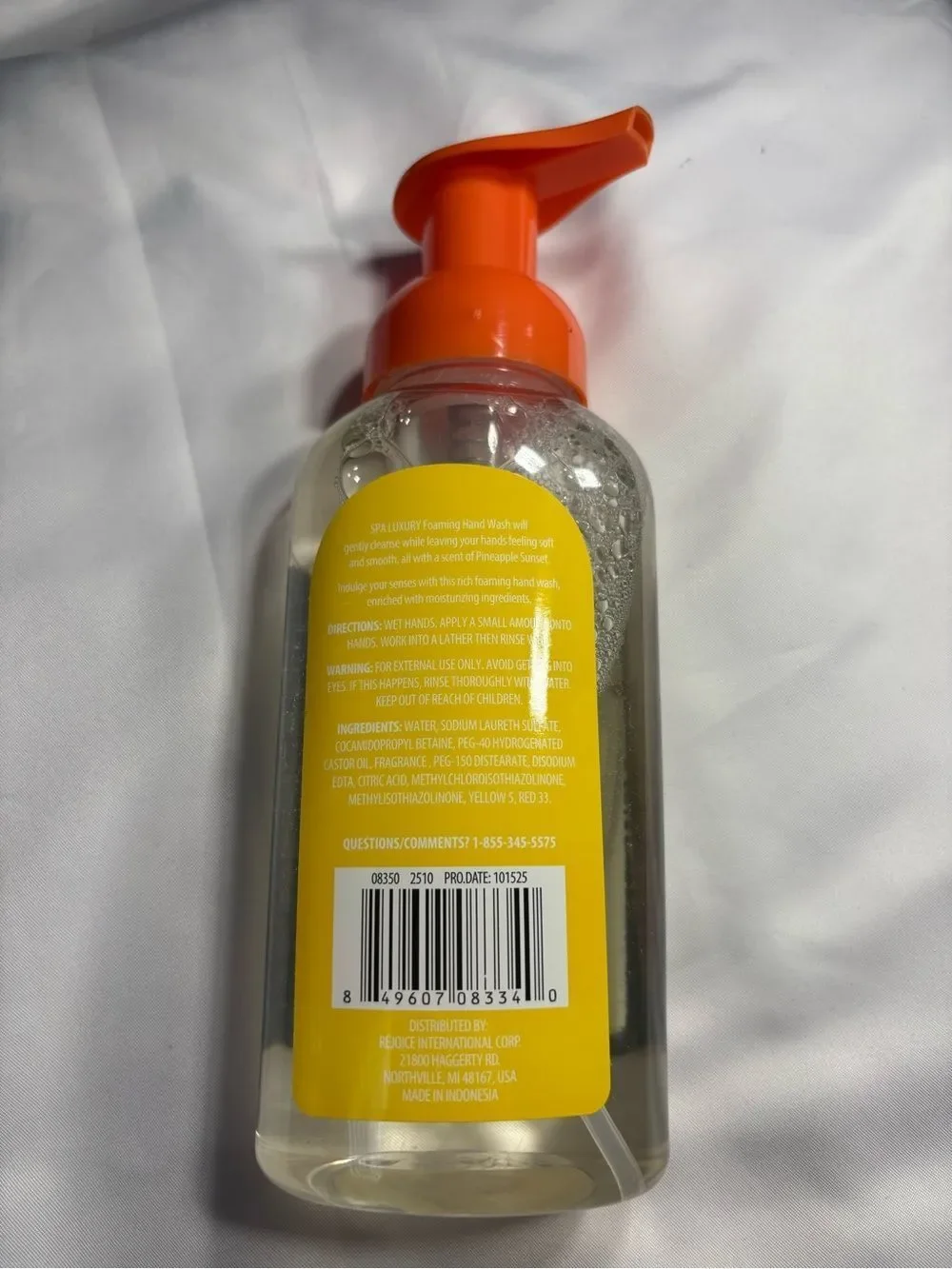New 4 Pineapple Sunset Body Care Set - Orange